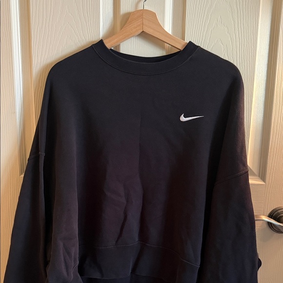 Nike Tops - Nike Women’s Oversized Crewneck Sweatshirt | Size Large | Black